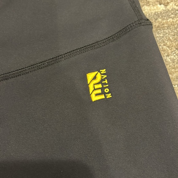 P.e Nation upperhand colorblock leggings in black and Gray Size X Large - Picture 3 of 6